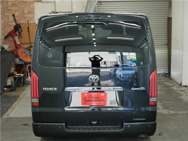 HIACE VAN