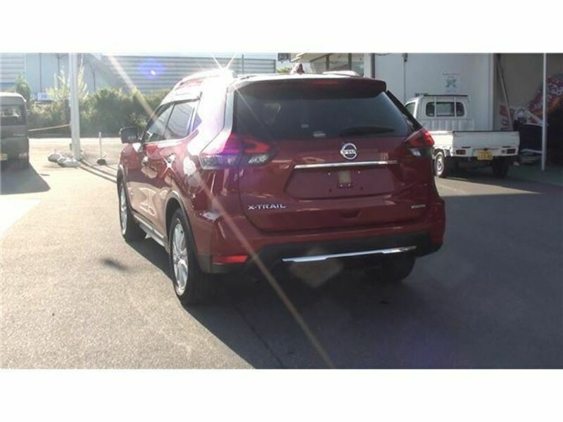 X-TRAIL