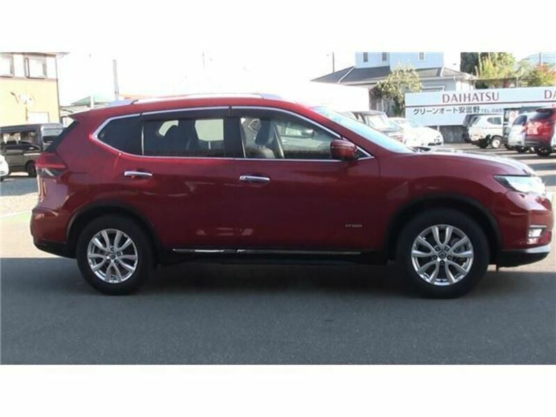 X-TRAIL