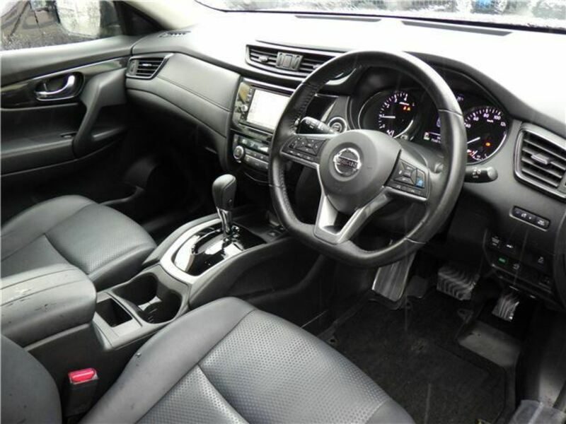 X-TRAIL