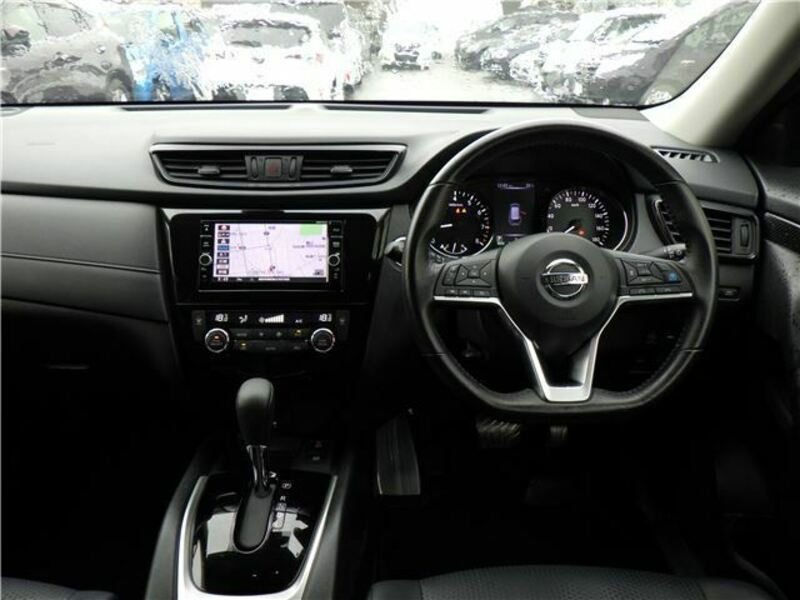 X-TRAIL