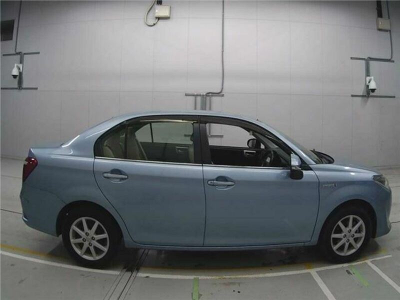 COROLLA AXIO