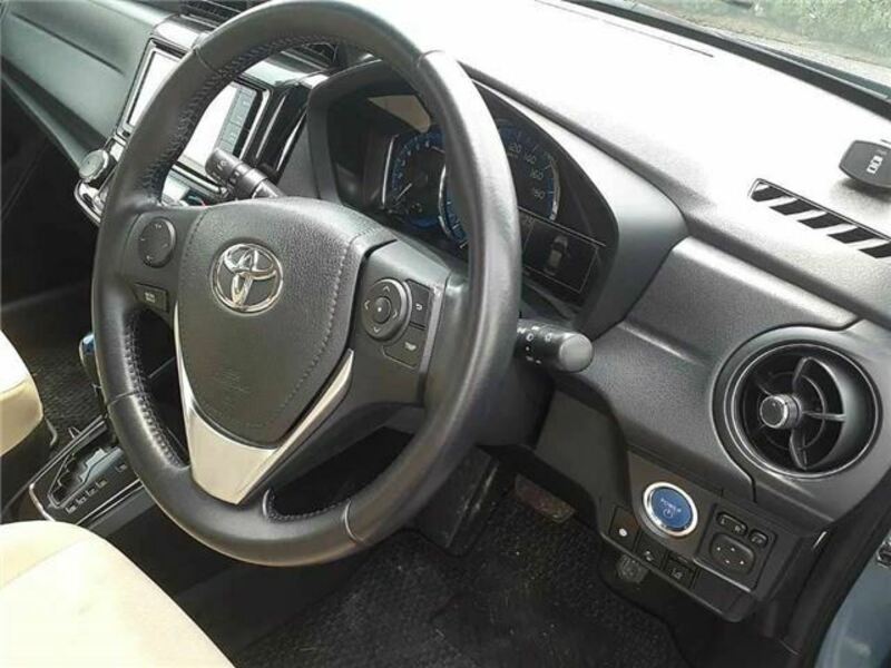 COROLLA AXIO