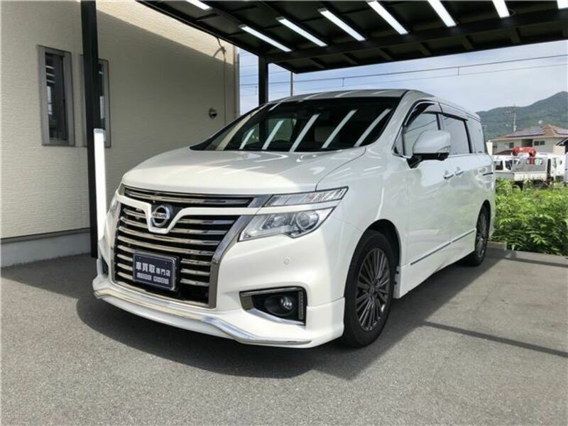 NISSAN ELGRAND