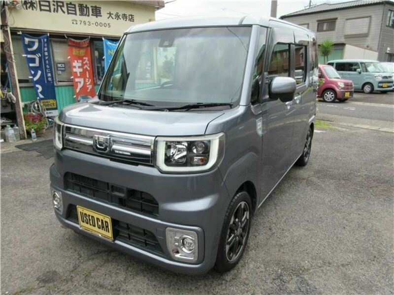 DAIHATSU WAKE
