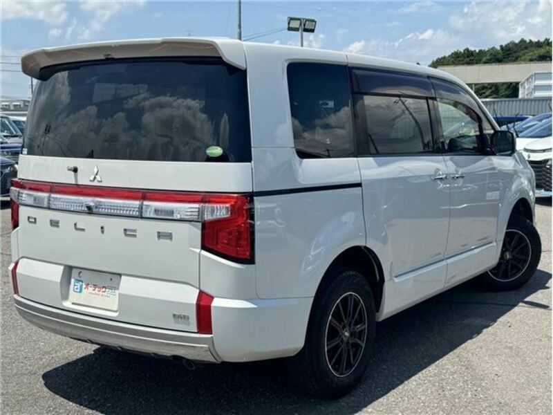 DELICA D5