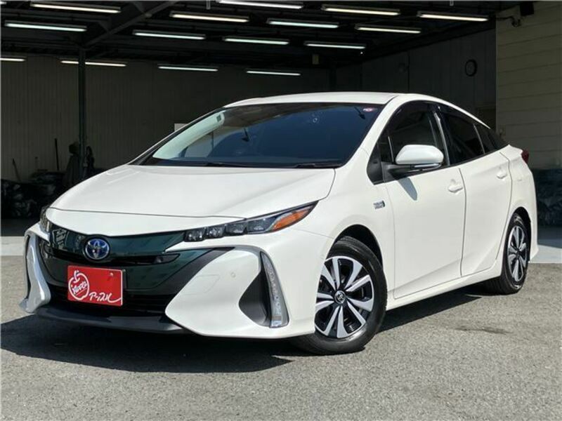 TOYOTA PRIUS PHV