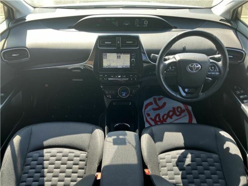 PRIUS PHV