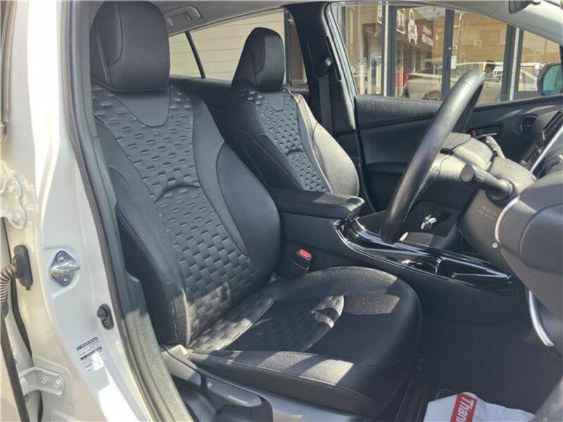 PRIUS PHV