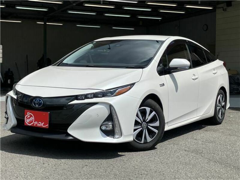 TOYOTA PRIUS PHV