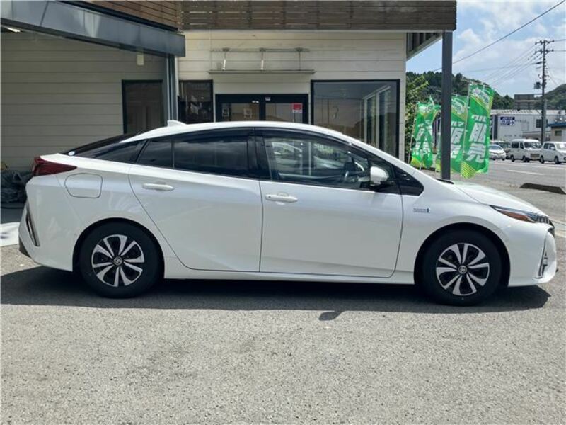PRIUS PHV