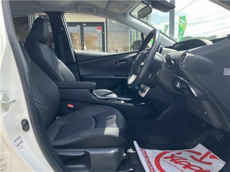 PRIUS PHV