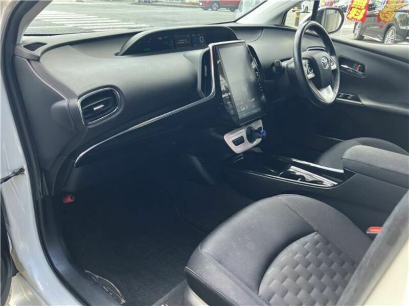 PRIUS PHV