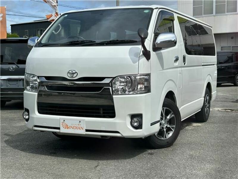 TOYOTA HIACE
