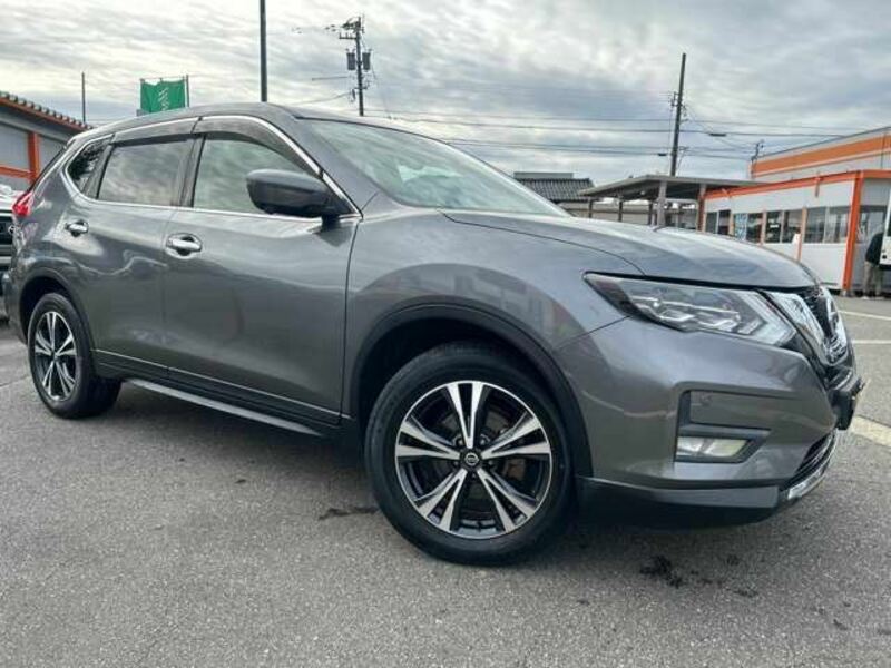 X-TRAIL