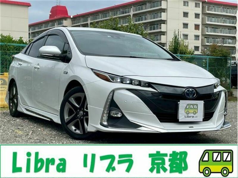 TOYOTA PRIUS PHV