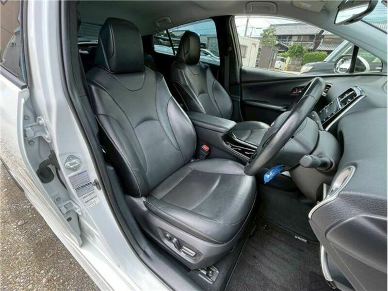 PRIUS PHV