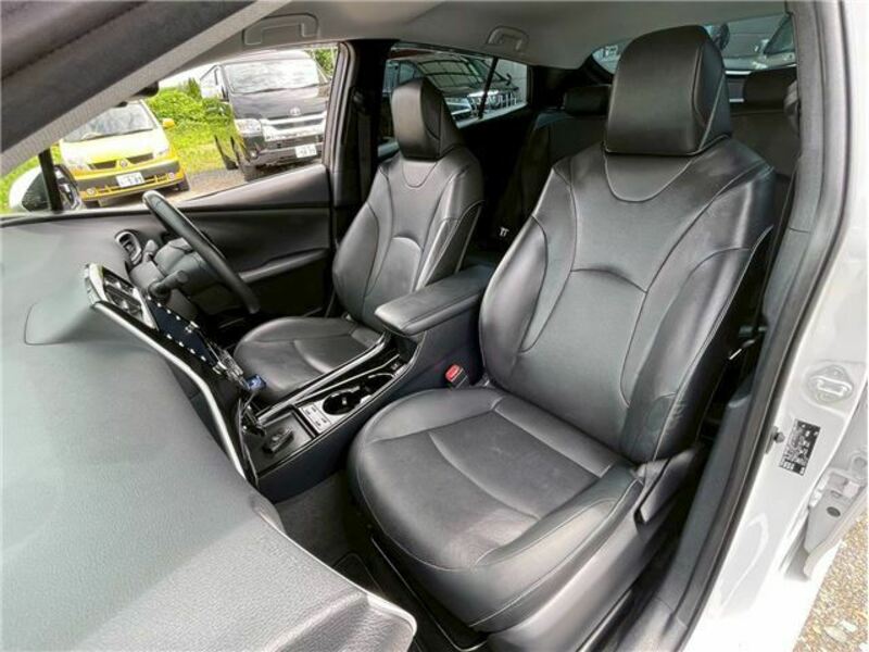 PRIUS PHV
