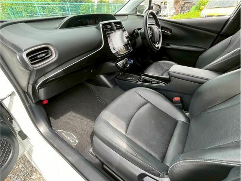 PRIUS PHV