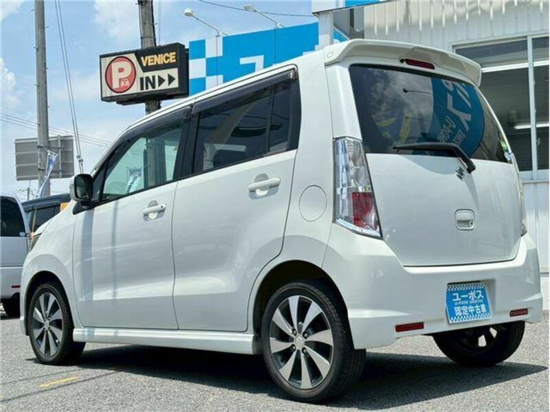 WAGON R