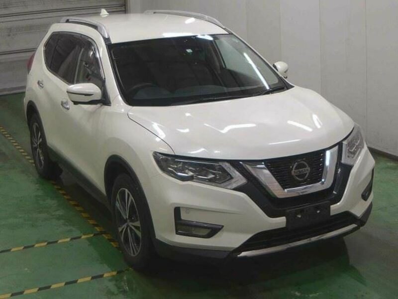 X-TRAIL