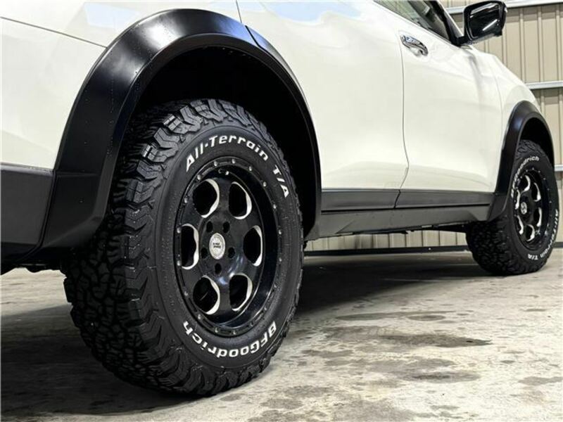 X-TRAIL
