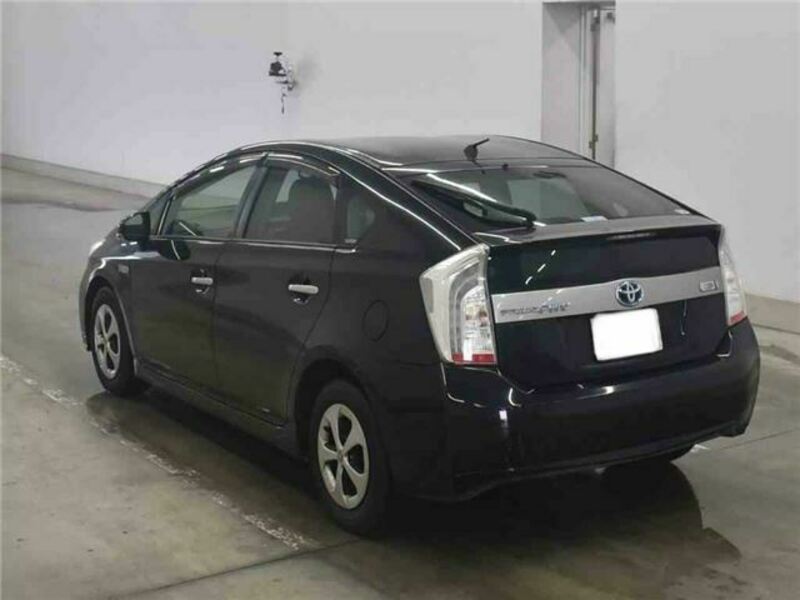 PRIUS PHV