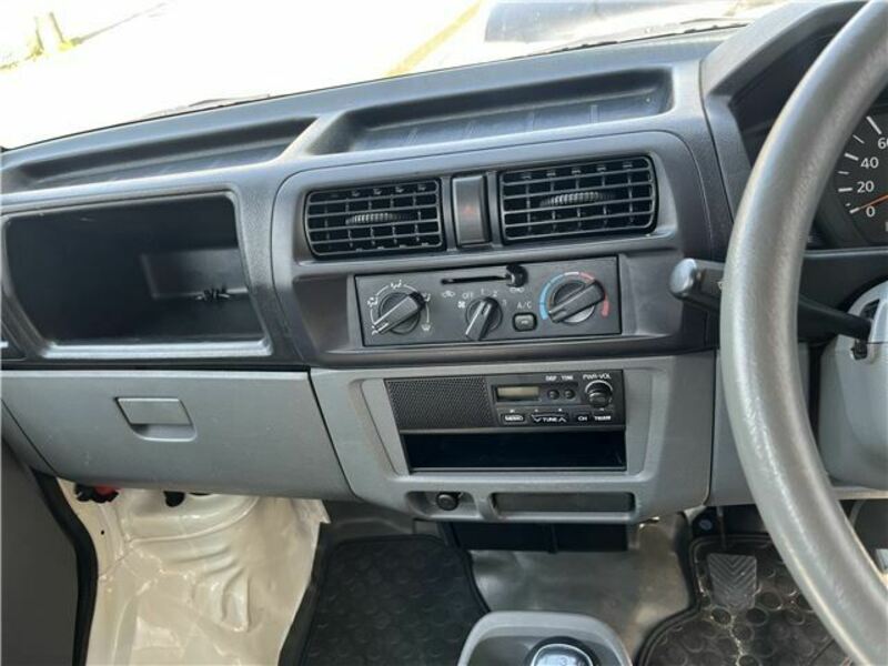 CLIPPER TRUCK
