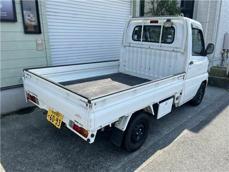 CLIPPER TRUCK