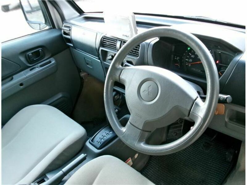 MINICAB VAN