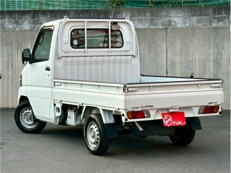 CLIPPER TRUCK