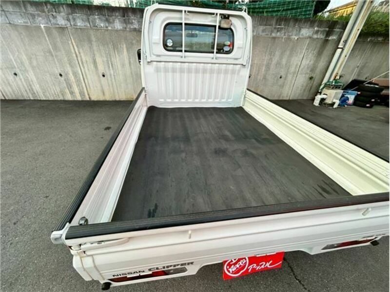 CLIPPER TRUCK