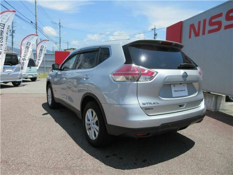 X-TRAIL