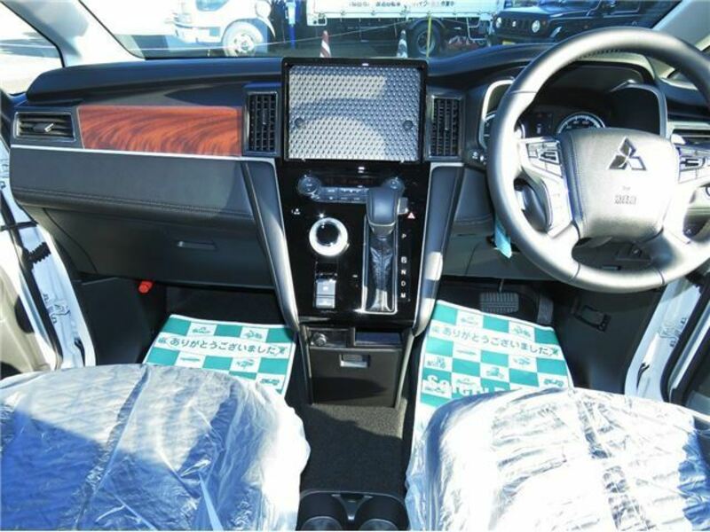 DELICA D5