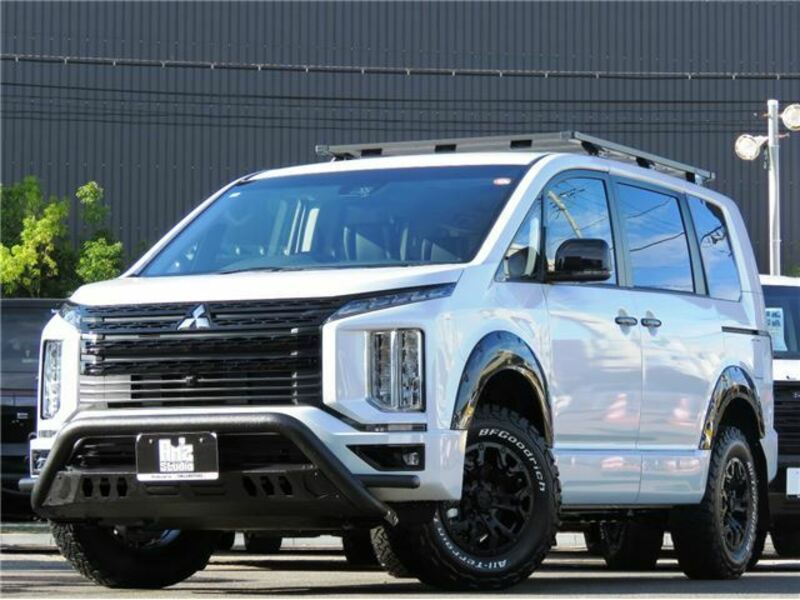 MITSUBISHI DELICA D5