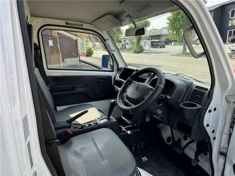MINICAB TRUCK