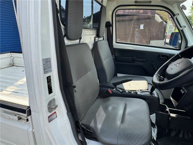 MINICAB TRUCK