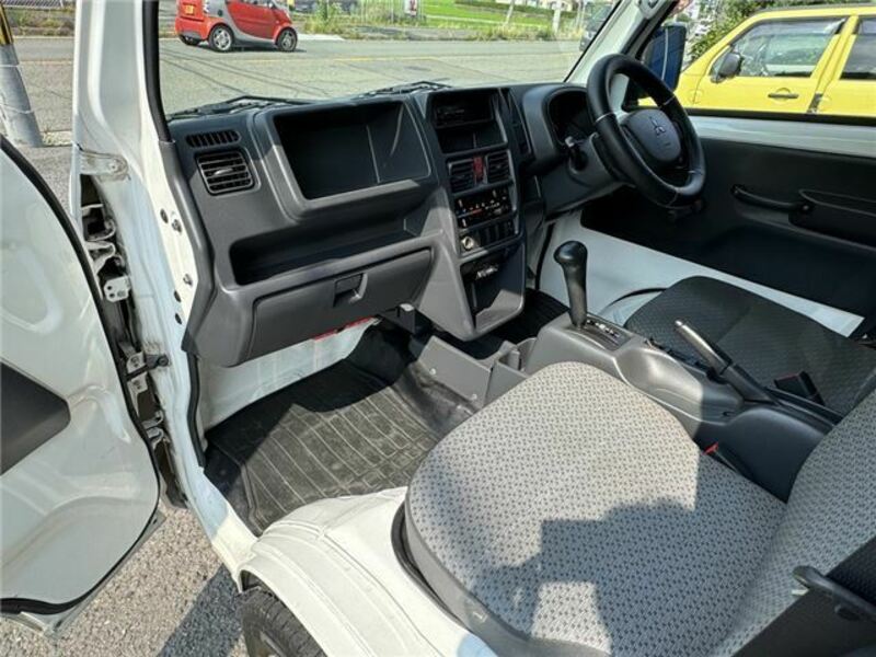MINICAB TRUCK