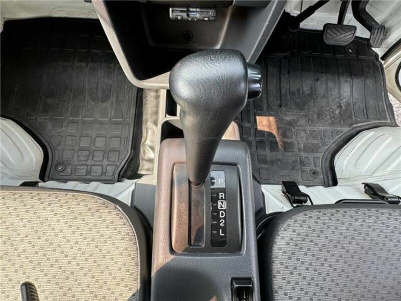 MINICAB TRUCK