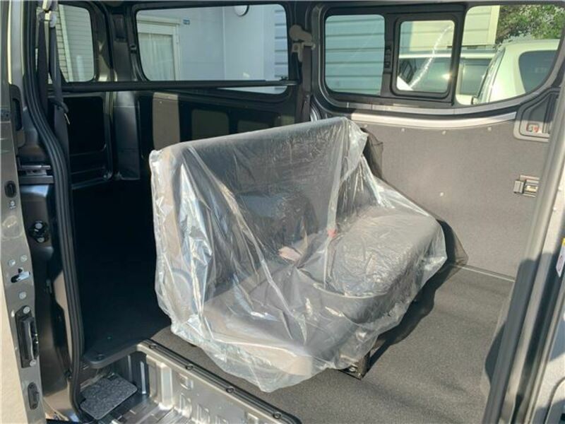 CARAVAN VAN