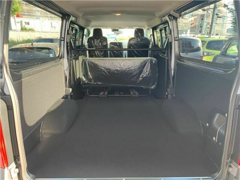 CARAVAN VAN