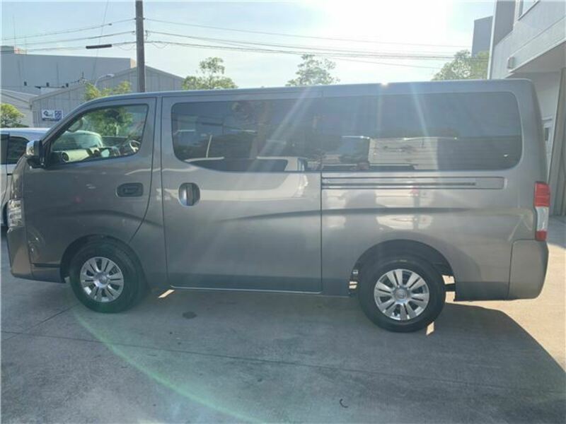 CARAVAN VAN