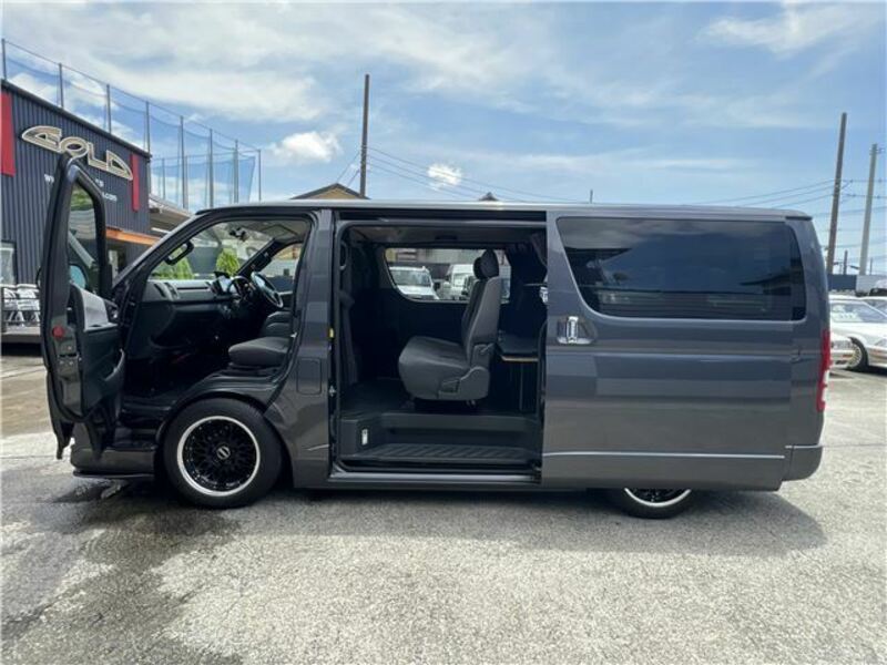 HIACE VAN