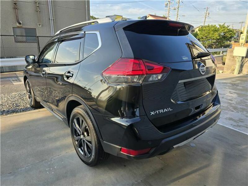 X-TRAIL