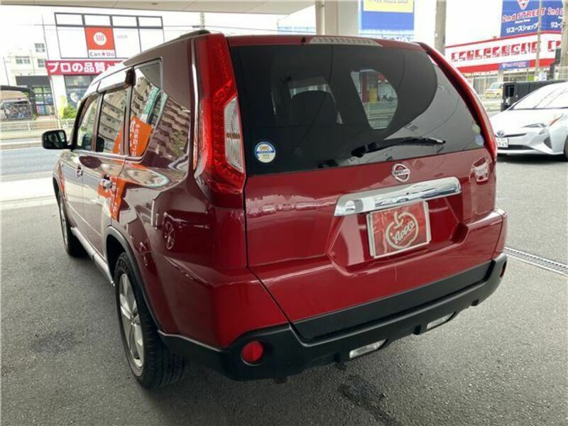 X-TRAIL
