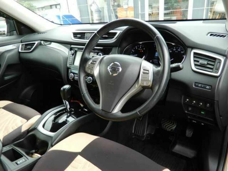 X-TRAIL