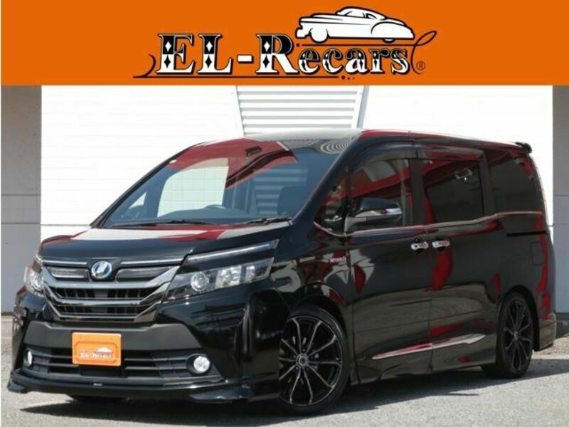 TOYOTA VOXY