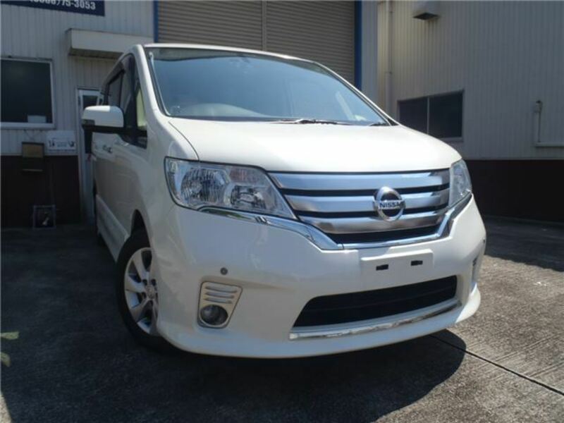NISSAN SERENA