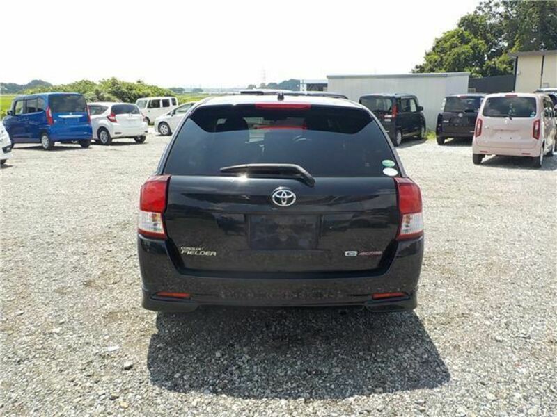 COROLLA FIELDER