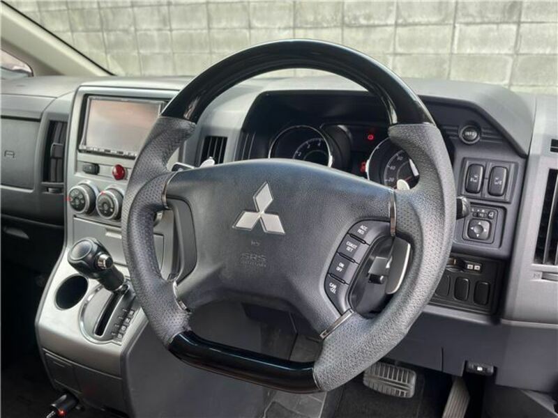 DELICA D5